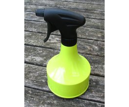 Plastová lahev s rozprašovačem 600ml